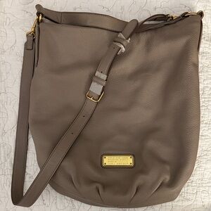 MARC JACOBS Q Hillier Large Italian Leather Crossbody